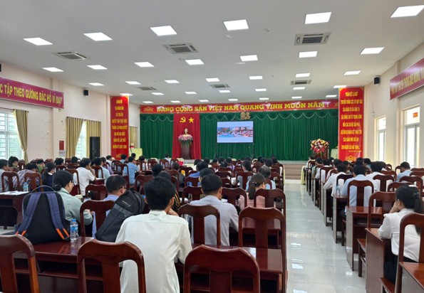 Xã Trà Ôn tham dự hội nghị trực tuyến tập huấn triển khai 04 thủ tục hành chính của đảng trên môi trường điện tử