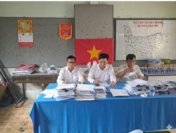 ĐẢNG ỦY XÃ TRÀ ÔN: NÂNG CAO CHẤT LƯỢNG CÔNG TÁC ĐÁNH GIÁ, XẾP LOẠI CÁN BỘ THEO ĐỊNH KỲ HẰNG QUÝ