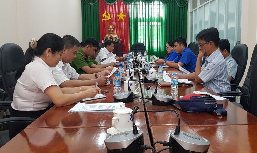 Tổ kiểm tra, xử lý trật tự đô thị xã Trà Ôn họp thông qua báo cáo công tác chỉnh trang đô thị, lập lại trật tự đô thị